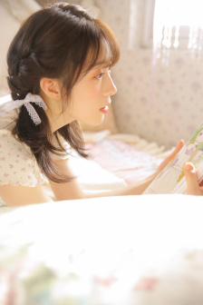 女同桌的手在我裤子里